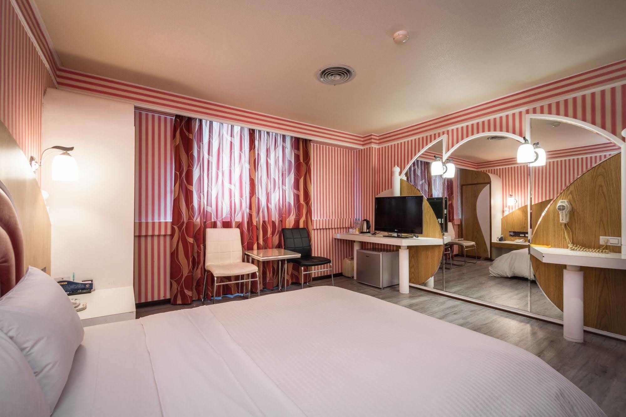 Golden Phoenix Hotel Cao Hùng Ngoại thất bức ảnh